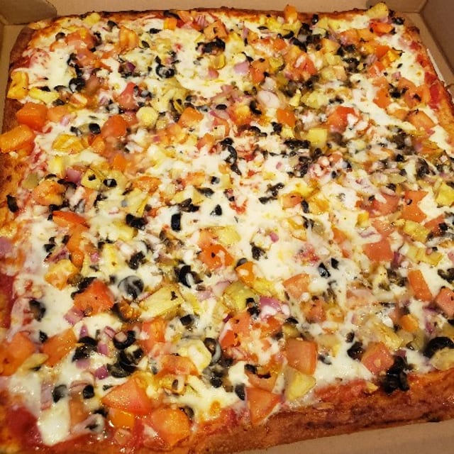 Bruschetta Pizza (Large 18" (12 Slices) ).